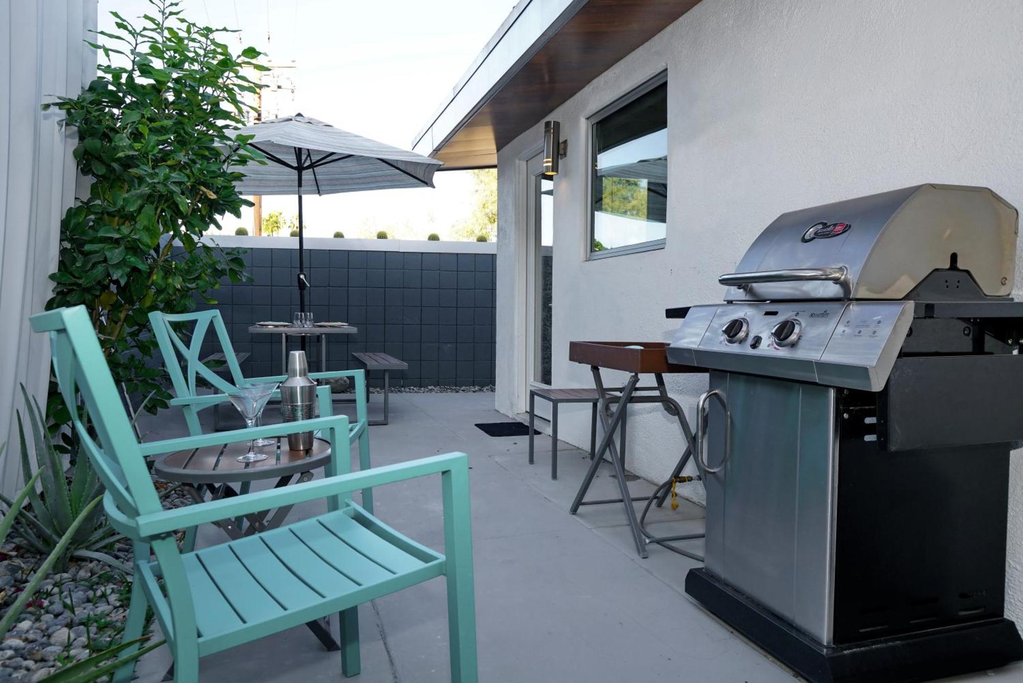 The Wesley Hotel By Avantstay Retro Spacious W Bbq Pool Spa Palm Springs Exterior photo