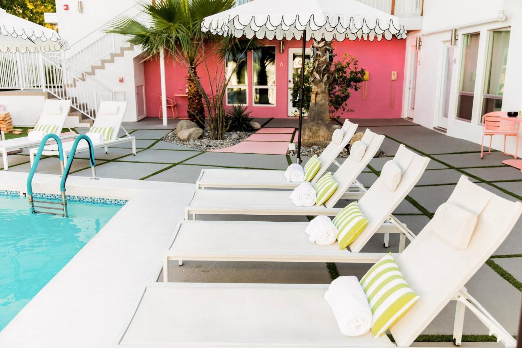 The Wesley Hotel By Avantstay Retro Spacious W Bbq Pool Spa Palm Springs Exterior photo