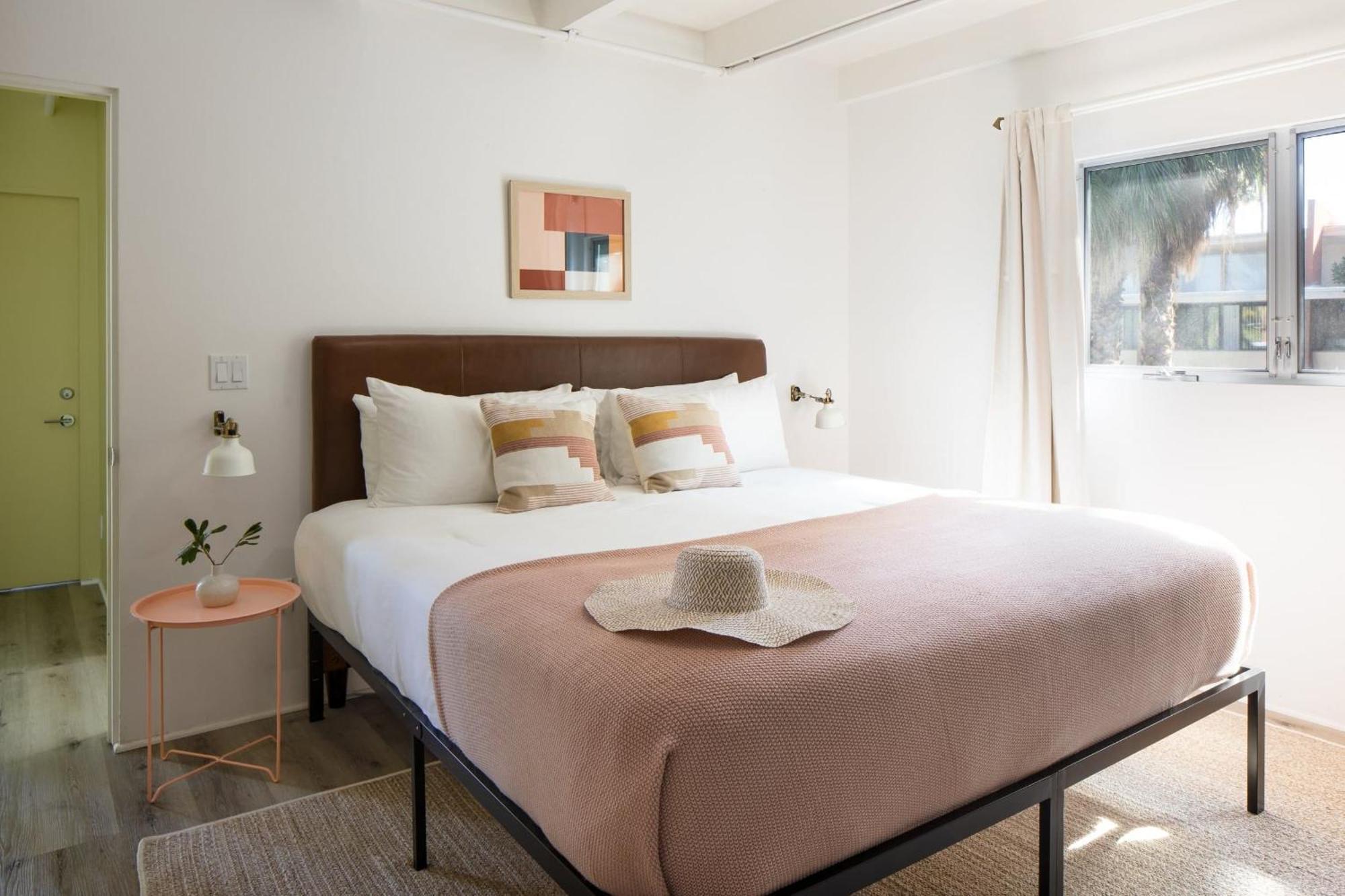 The Wesley Hotel By Avantstay Retro Spacious W Bbq Pool Spa Palm Springs Exterior photo