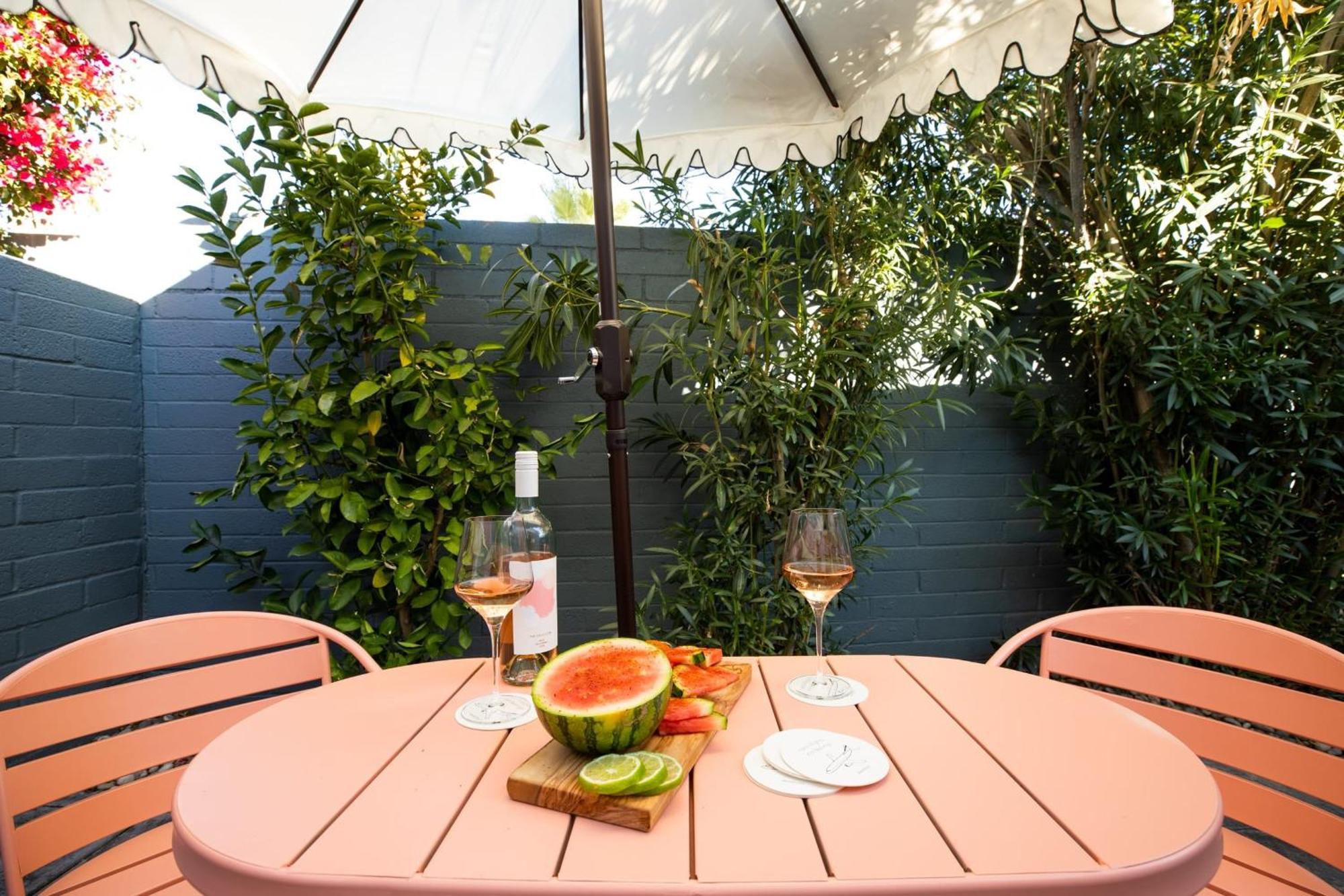 The Wesley Hotel By Avantstay Retro Spacious W Bbq Pool Spa Palm Springs Exterior photo